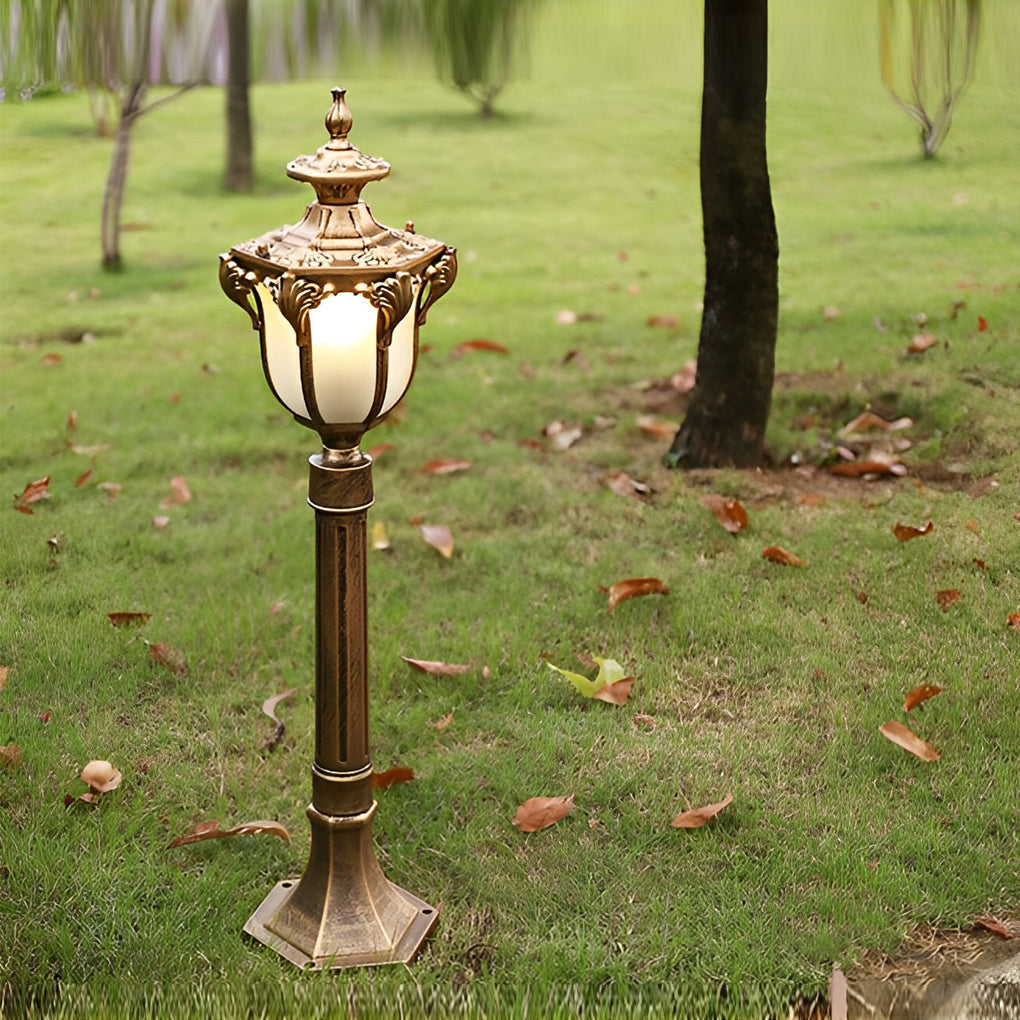 Traditional European-Style LED Outdoor Pathway Lamp Post - Durable & Waterproof